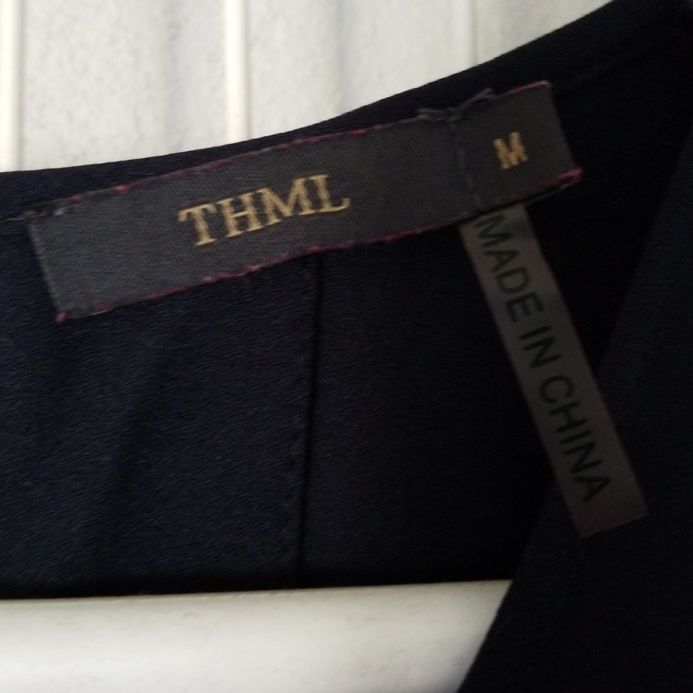 THML Dress - Picture 2 of 4